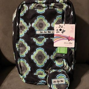 Jujube Minibe with matching paci pod